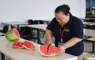 炎炎夏日“送清涼”，致敬高溫下辛勤的勞動(dòng)者！